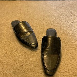 Faux croc skin mule